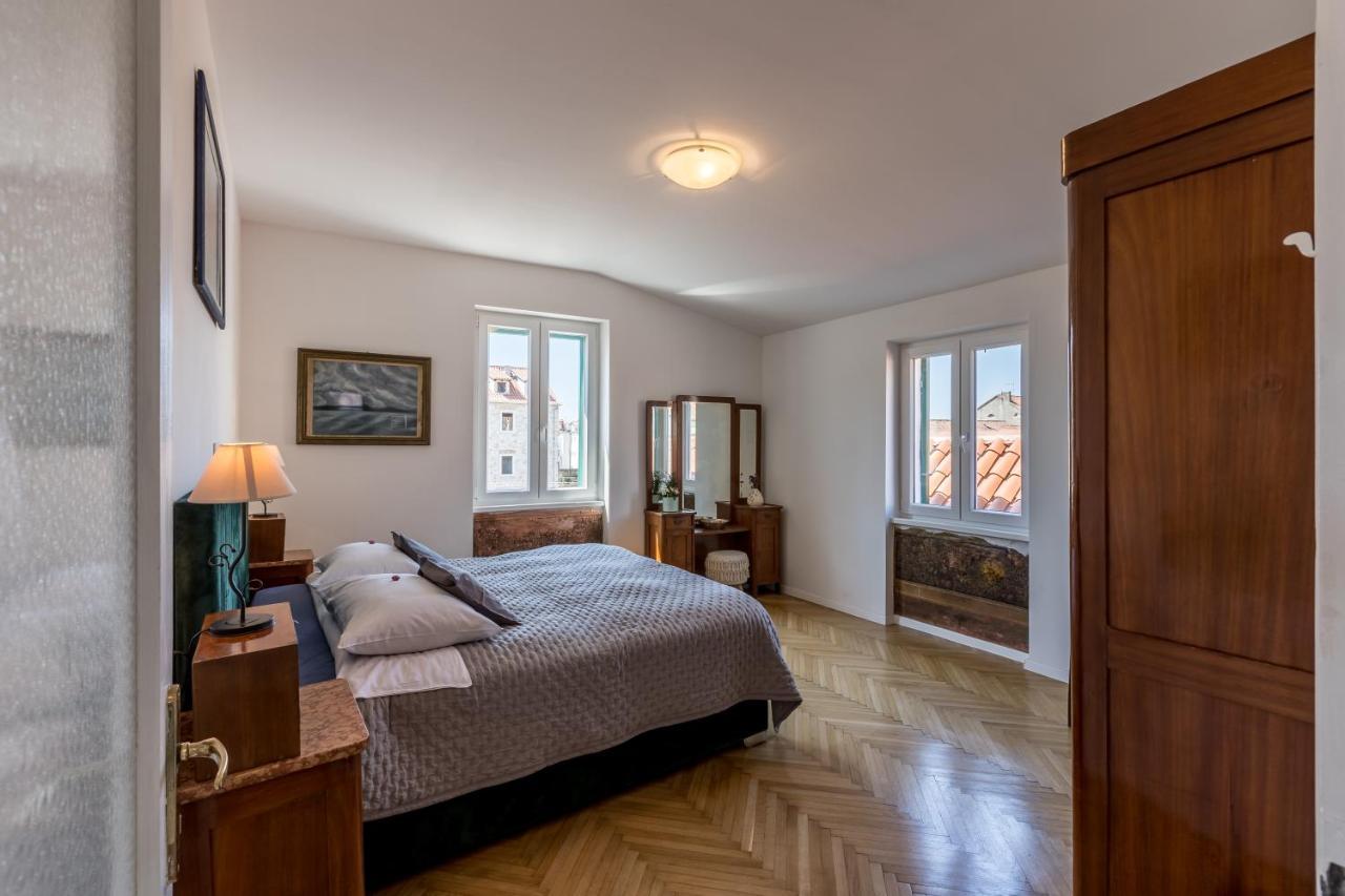 The Heart Of Palace Apartment Split Exterior photo